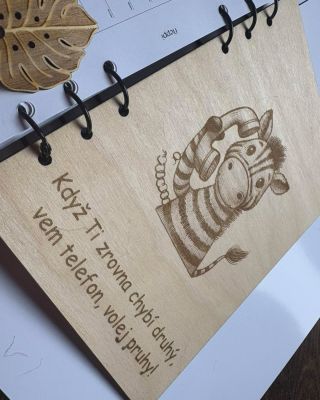 S NOVÝM ROKEM NOVÝ DIÁŘ. Nebo také plánovač či zápisník ! 🩶 Pořiďte si takový, který nikdo nemá. S vlastním designem....